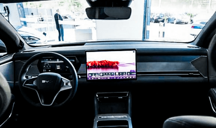 Galeria BYD ATTO 8