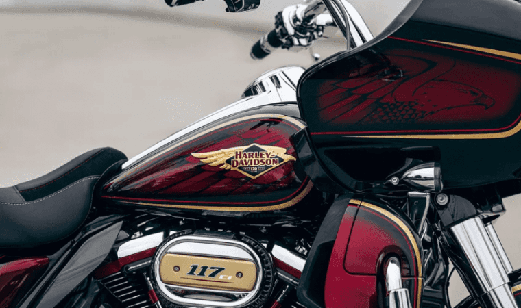 CVO™ Road Glide™ Limited Anniversary Edition 2023