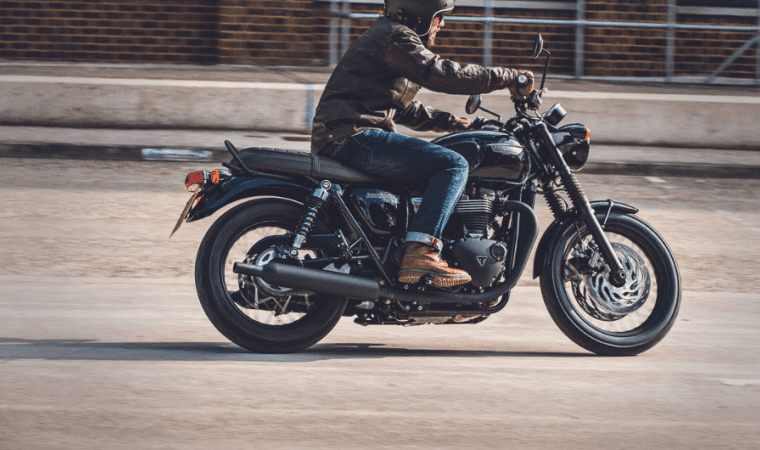 Bonneville T120 Black
