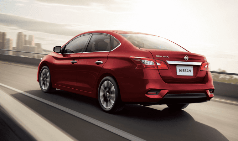 Nissan Sentra 2018 na estrada