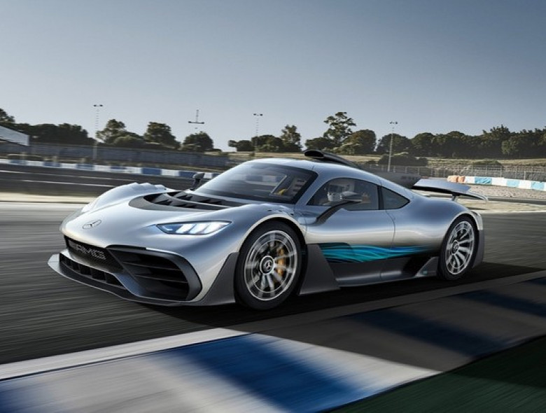 Capaz de ir além dos 350 km/h, modelo de produção limitada já tem interessados no Brasil.