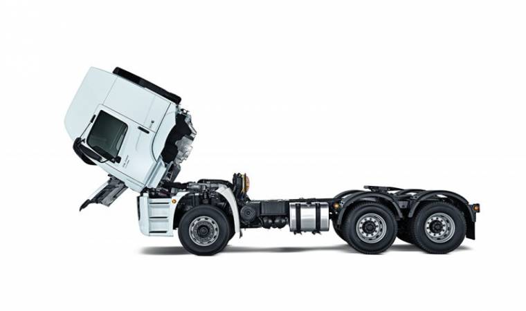 VW Constellation 26-390