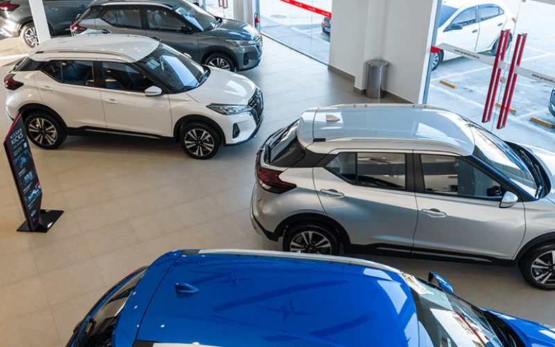 comprar um carro em uma concessionária
