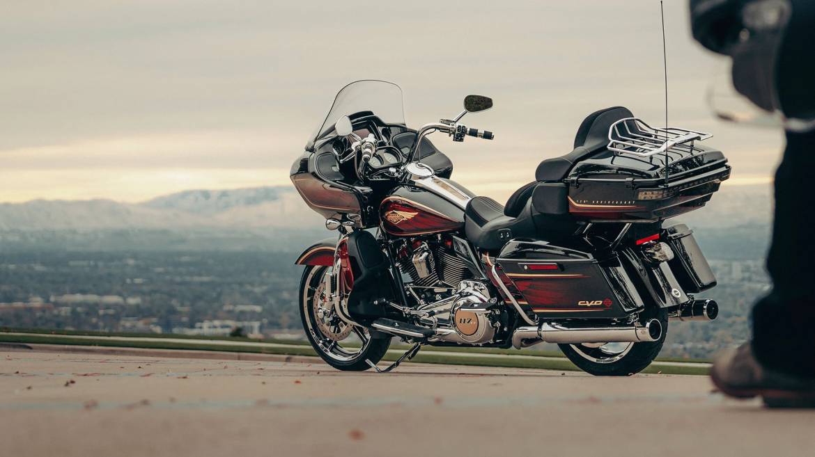 CVO™ Road Glide™ Limited Anniversary Edition 2023