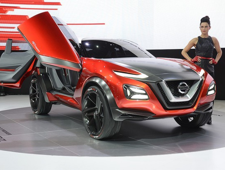 Marca muda planos de fazer apenas carros totalmente elétricos e aproveitará plataforma de outros modelos
