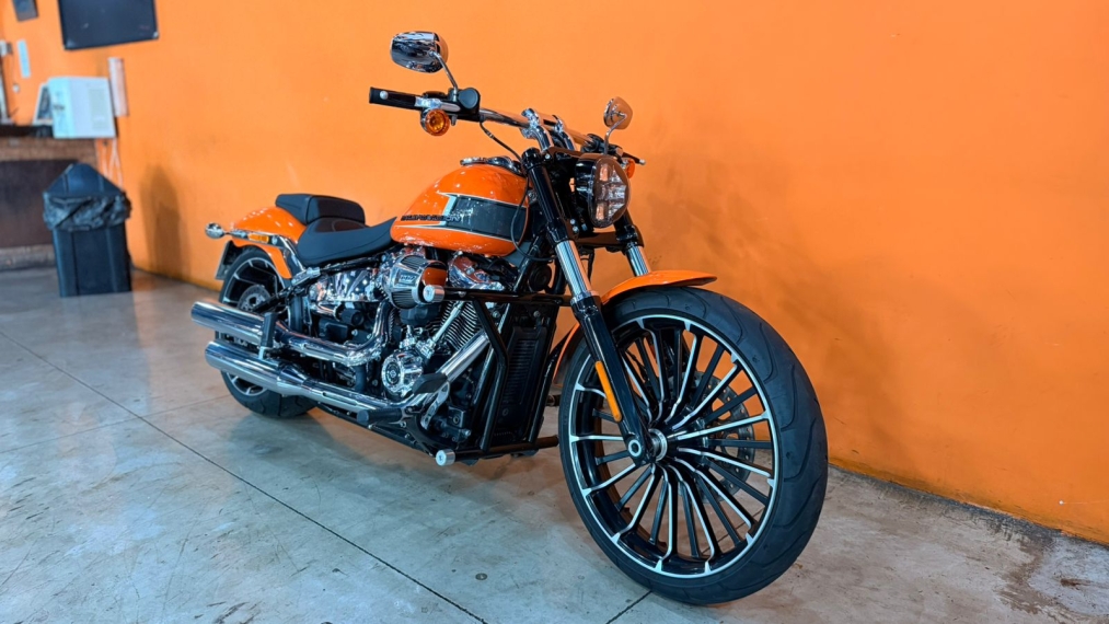 Harley Davidson Breakout