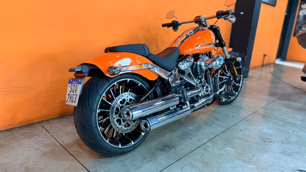 Harley Davidson Breakout