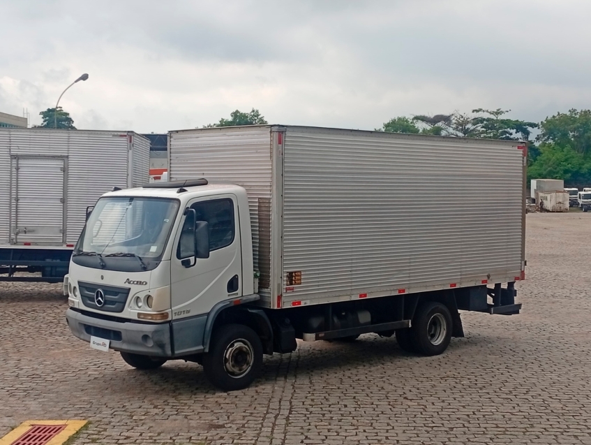 Accelo 1016 1016