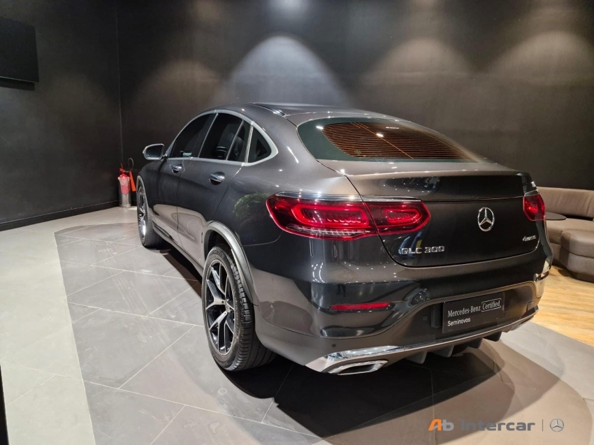 Glc 300 2.0 CGI GASOLINA COUPÉ AMG LINE 4MATIC 9G-TRONIC