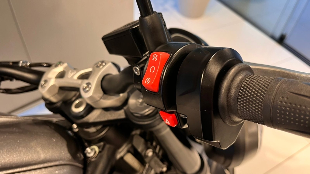 Street Triple TRIPLE