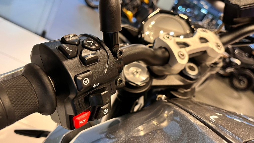 Street Triple TRIPLE