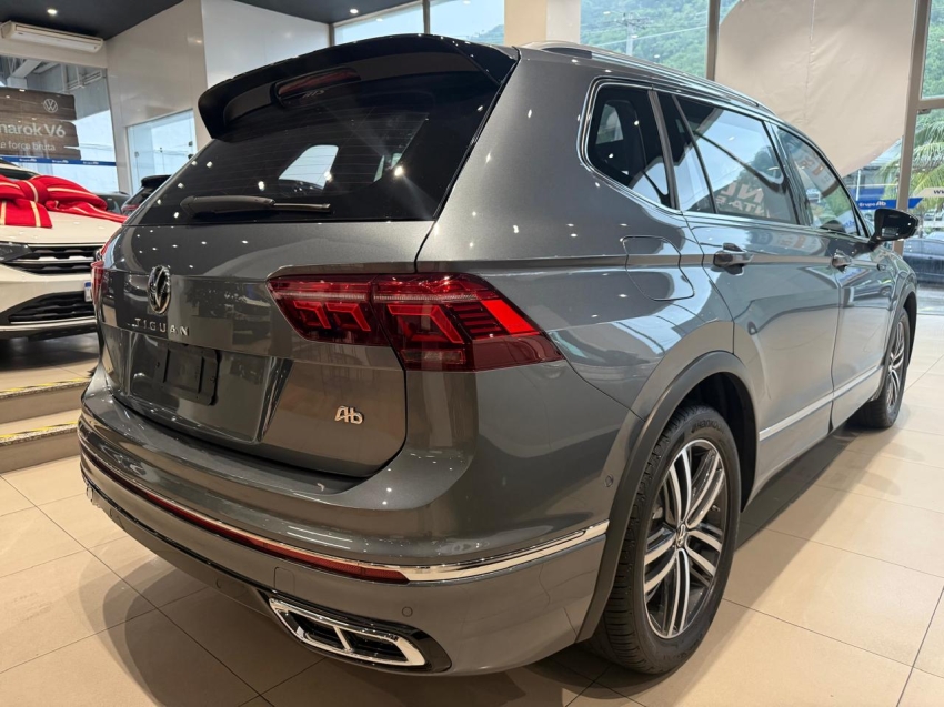 Tiguan 2.0 300 TSI GASOLINA ALLSPACE R-LINE AUTOMÁTICO