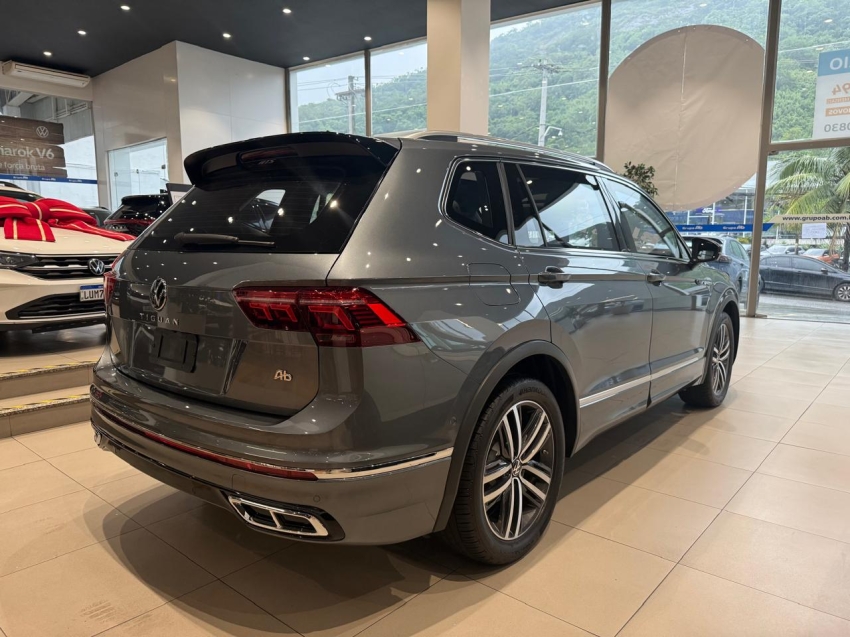 Tiguan 2.0 300 TSI GASOLINA ALLSPACE R-LINE AUTOMÁTICO