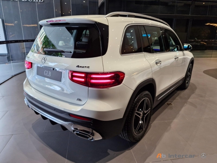 Glb 220 2.0 MHEV AMG LINE 4MATIC 8G-DCT