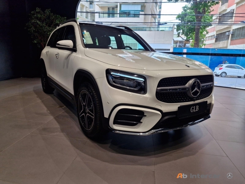 Glb 220 2.0 MHEV AMG LINE 4MATIC 8G-DCT
