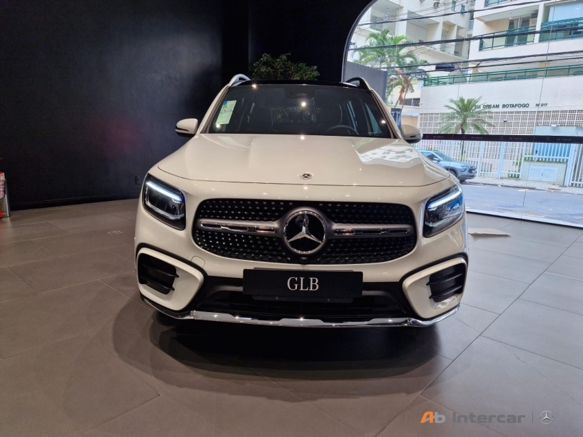 Glb 220 2.0 MHEV AMG LINE 4MATIC 8G-DCT