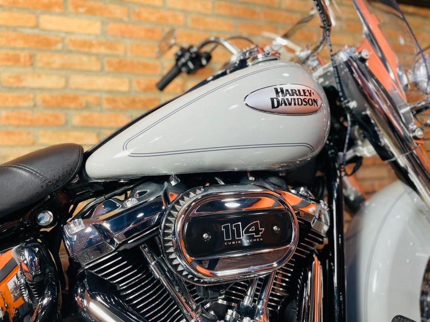 Heritage CLASSIC 114