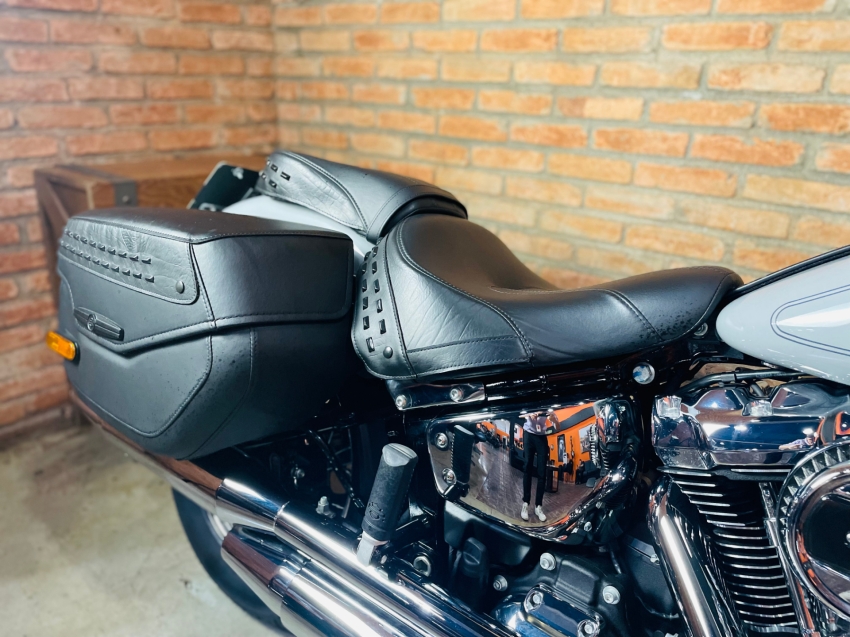 Heritage CLASSIC 114