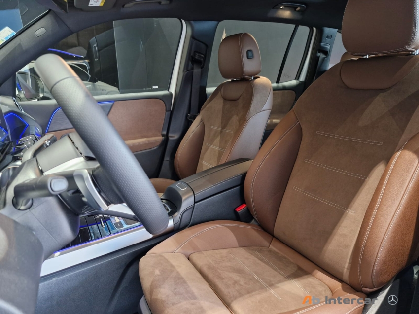 Glb 220 2.0 MHEV AMG LINE 4MATIC 8G-DCT