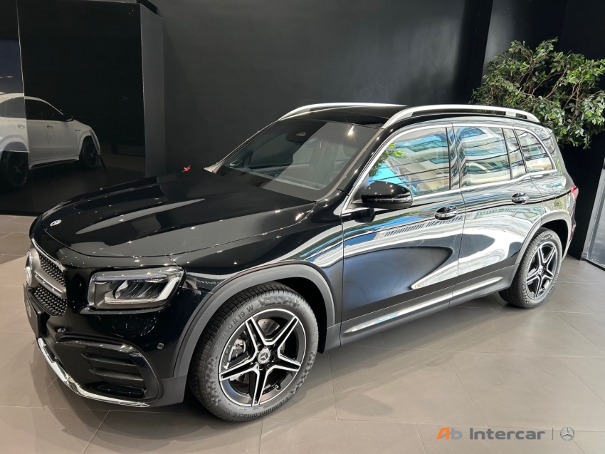 Glb 220 2.0 MHEV AMG LINE 4MATIC 8G-DCT