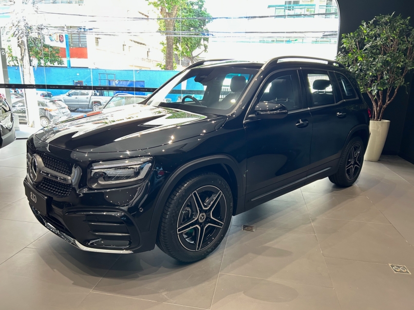 Glb 220 2.0 MHEV AMG LINE 4MATIC 8G-DCT