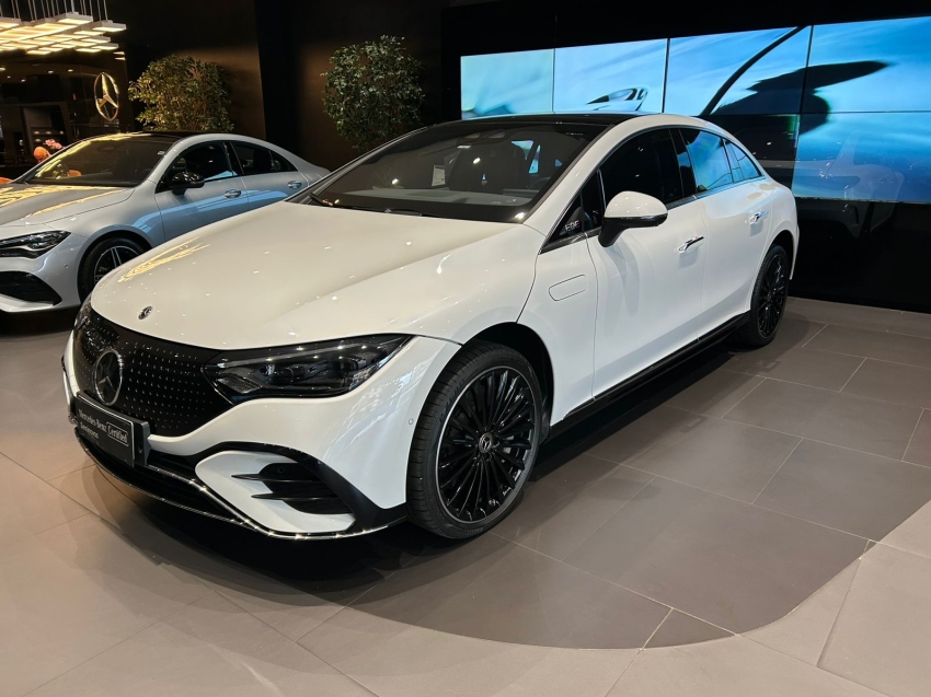Eqe 300 89 KW ELÉTRICO AMG LINE