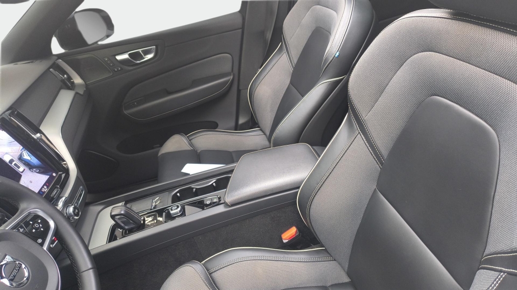 Xc60 2.0 T8 RECHARGE R-DESIGN AWD GEARTRONIC