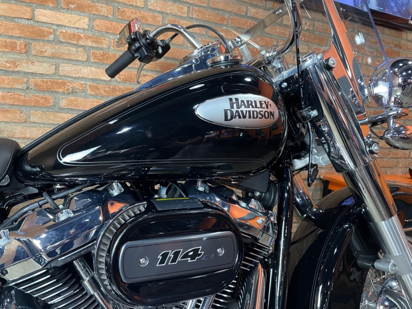 Heritage CLASSIC 114