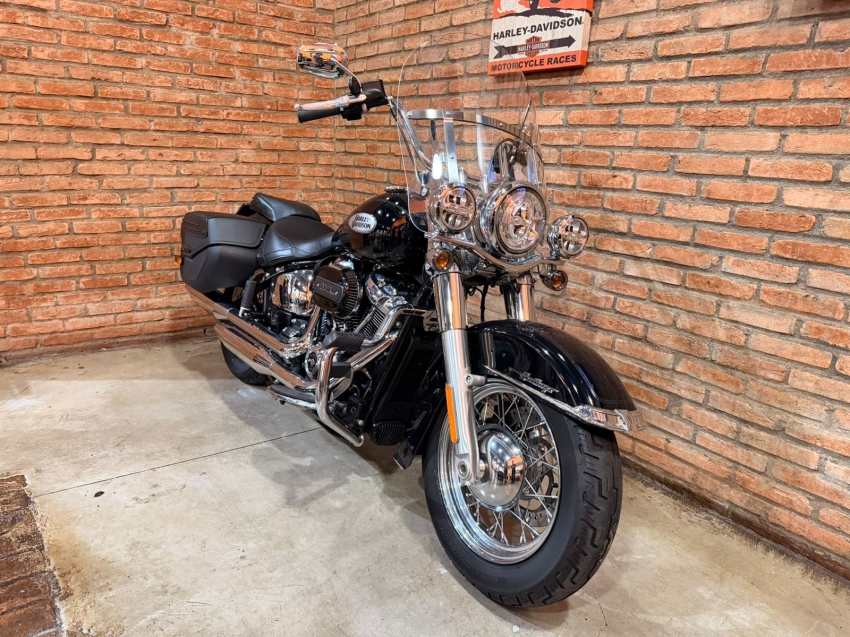 Heritage CLASSIC 114