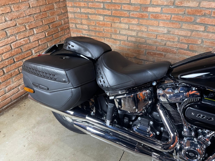 Heritage CLASSIC 114