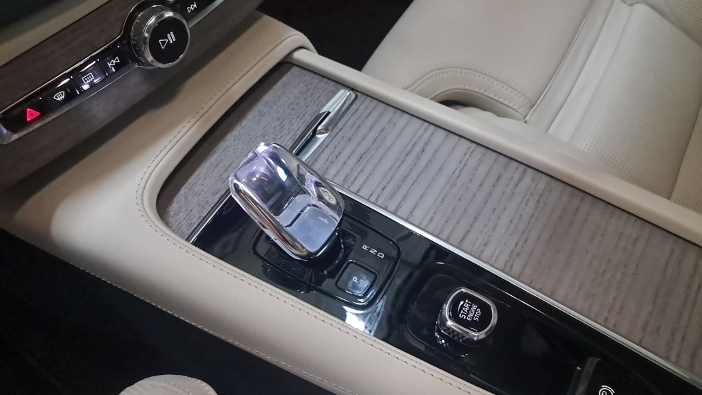 Xc90 2.0 T8 RECHARGE ULTIMATE AWD GEARTRONIC
