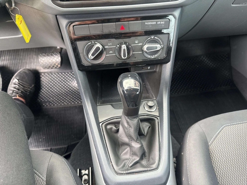 T-cross 1.0 200 TSI TOTAL FLEX AUTOMÁTICO