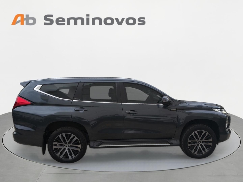 Pajero Sport 2.4 16V MIVEC TURBO DIESEL LEGEND AWD AUTOMÁTICO