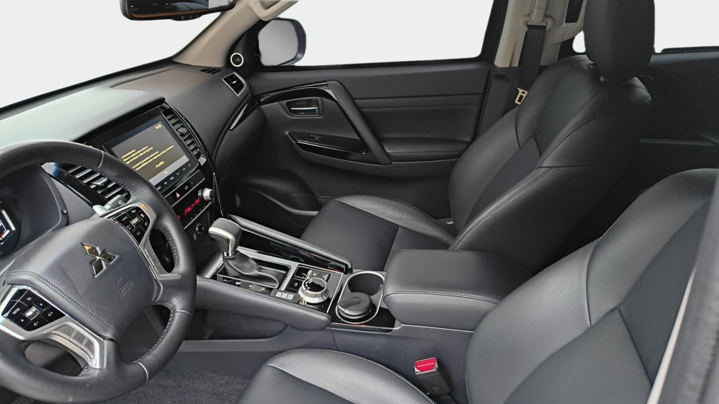 Pajero Sport 2.4 16V MIVEC TURBO DIESEL LEGEND AWD AUTOMÁTICO