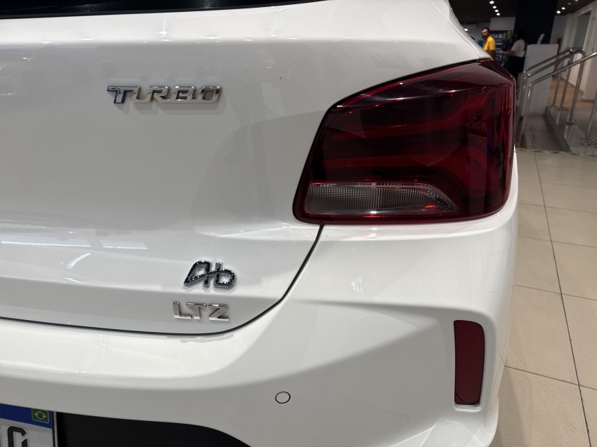 Onix 1.0 TURBO FLEX LTZ AUTOMÁTICO