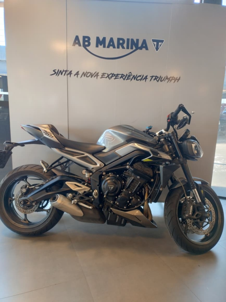 Street Triple TRIPLE