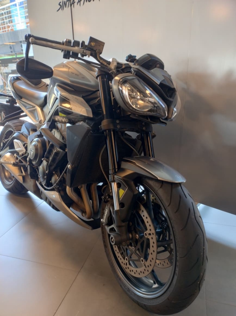 Street Triple TRIPLE