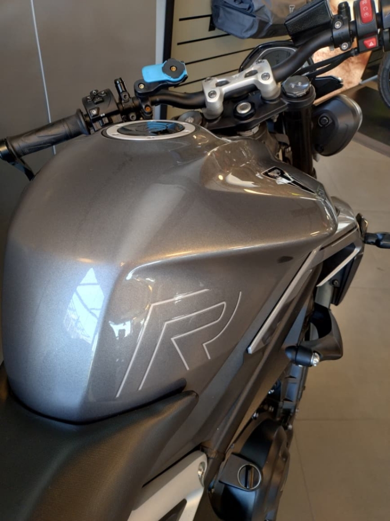 Street Triple TRIPLE