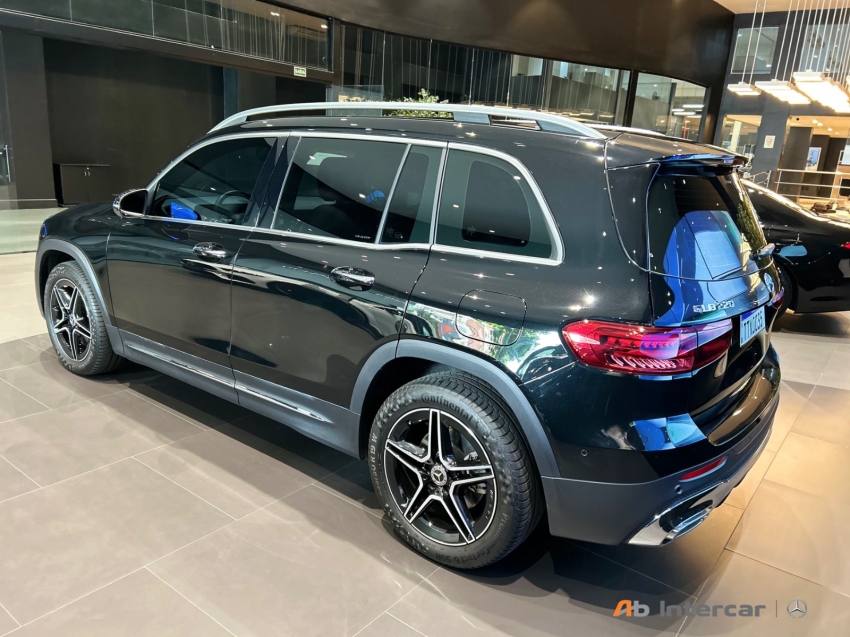 Glb 220 2.0 MHEV AMG LINE 4MATIC 8G-DCT