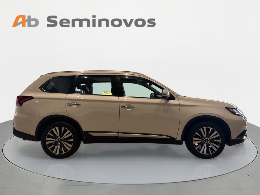 Outlander 2.2 MIVEC DI-D DIESEL HPE-S AWD AUTOMÁTICO