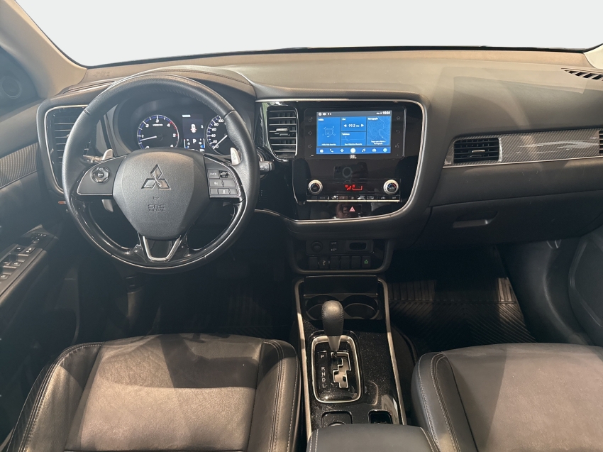 Outlander 2.2 MIVEC DI-D DIESEL HPE-S AWD AUTOMÁTICO