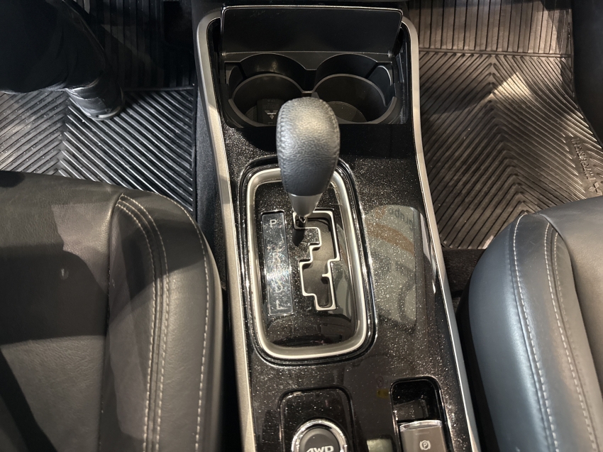 Outlander 2.2 MIVEC DI-D DIESEL HPE-S AWD AUTOMÁTICO