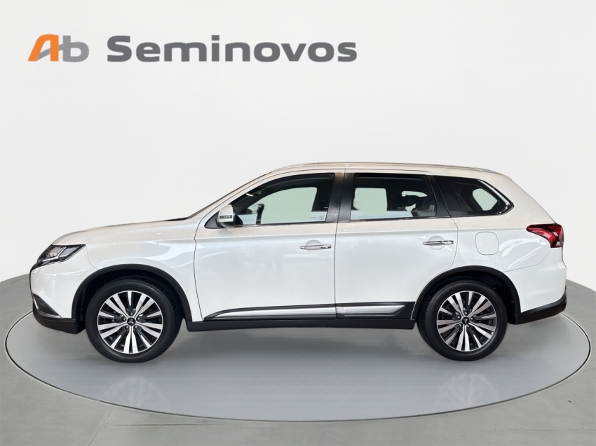 Outlander 2.2 MIVEC DI-D DIESEL HPE-S AWD AUTOMÁTICO