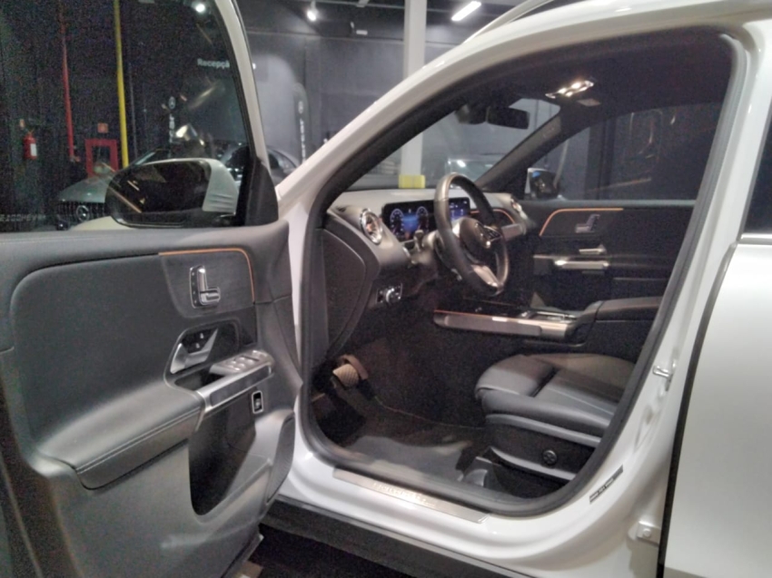 Mercedes-Benz Glb 220