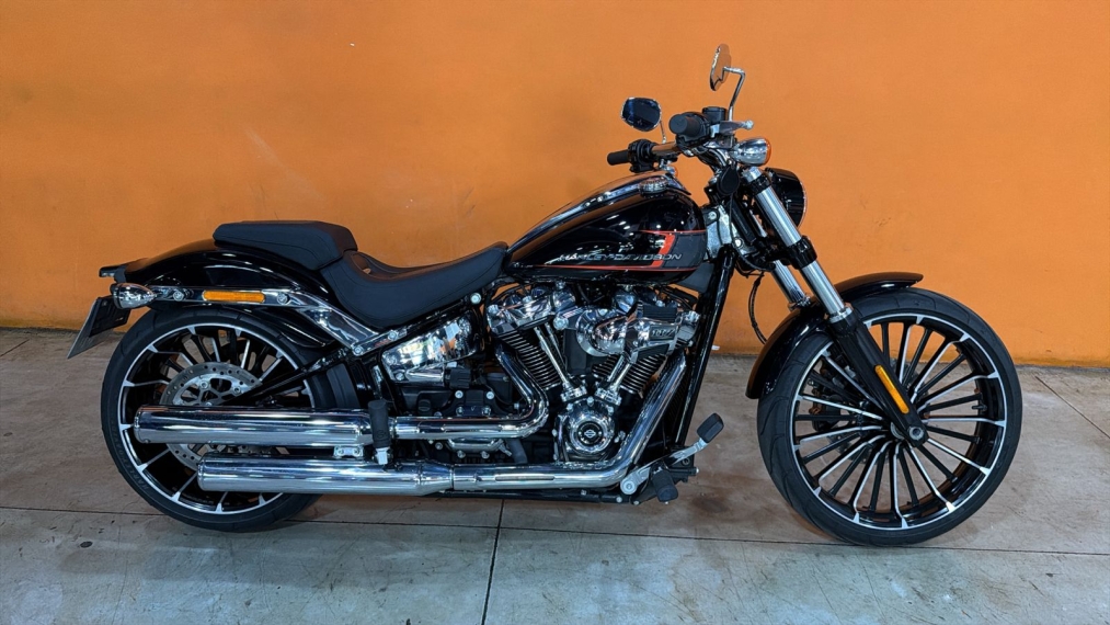 Harley Davidson Breakout