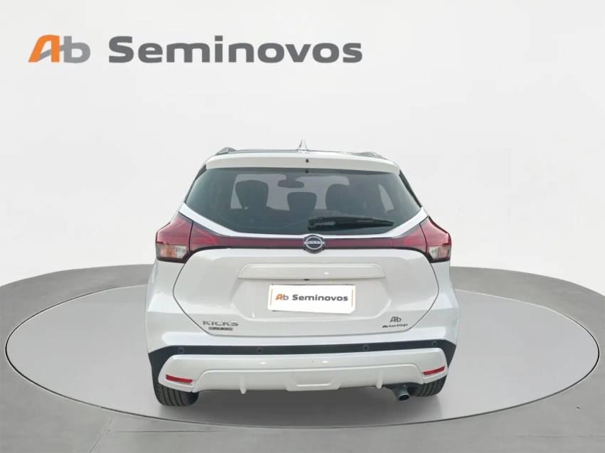 Nissan Kicks Play