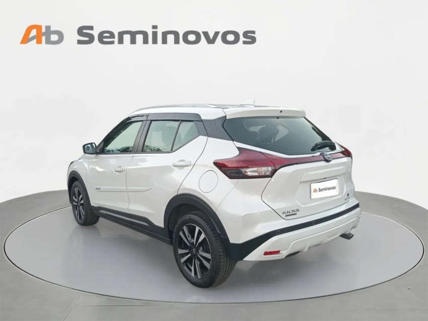 Nissan Kicks Play