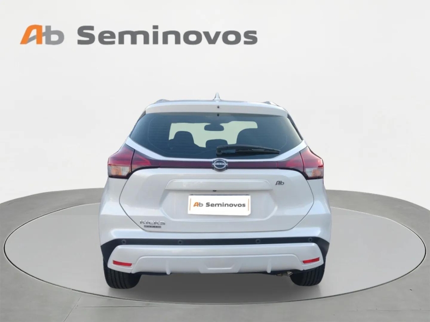 Nissan Kicks Play