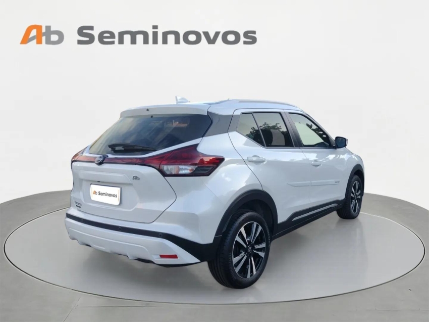 Nissan Kicks Play