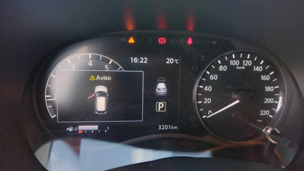 Nissan Kicks Play